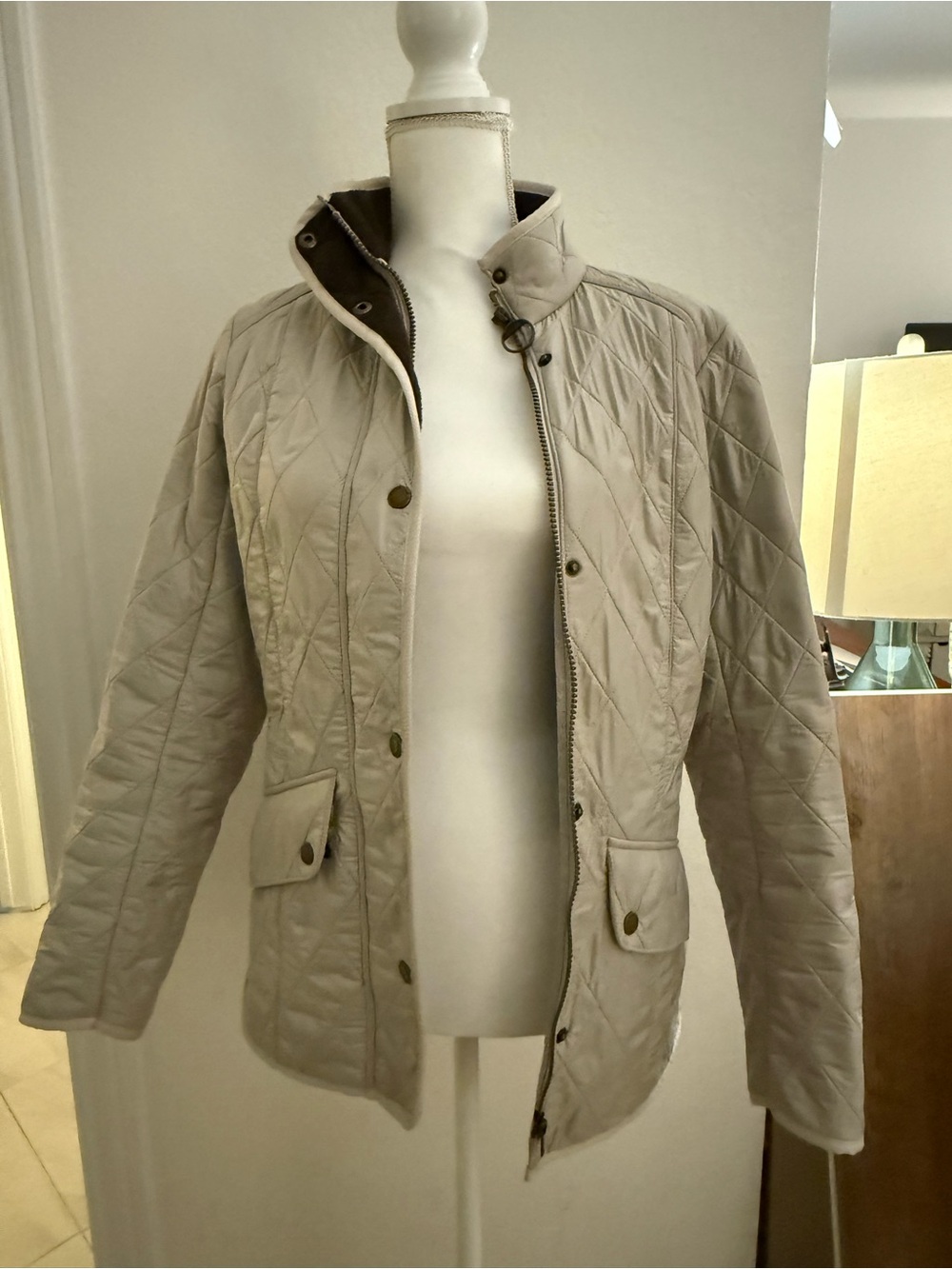 Barbour Quilted Lightweight Jacket in Cream